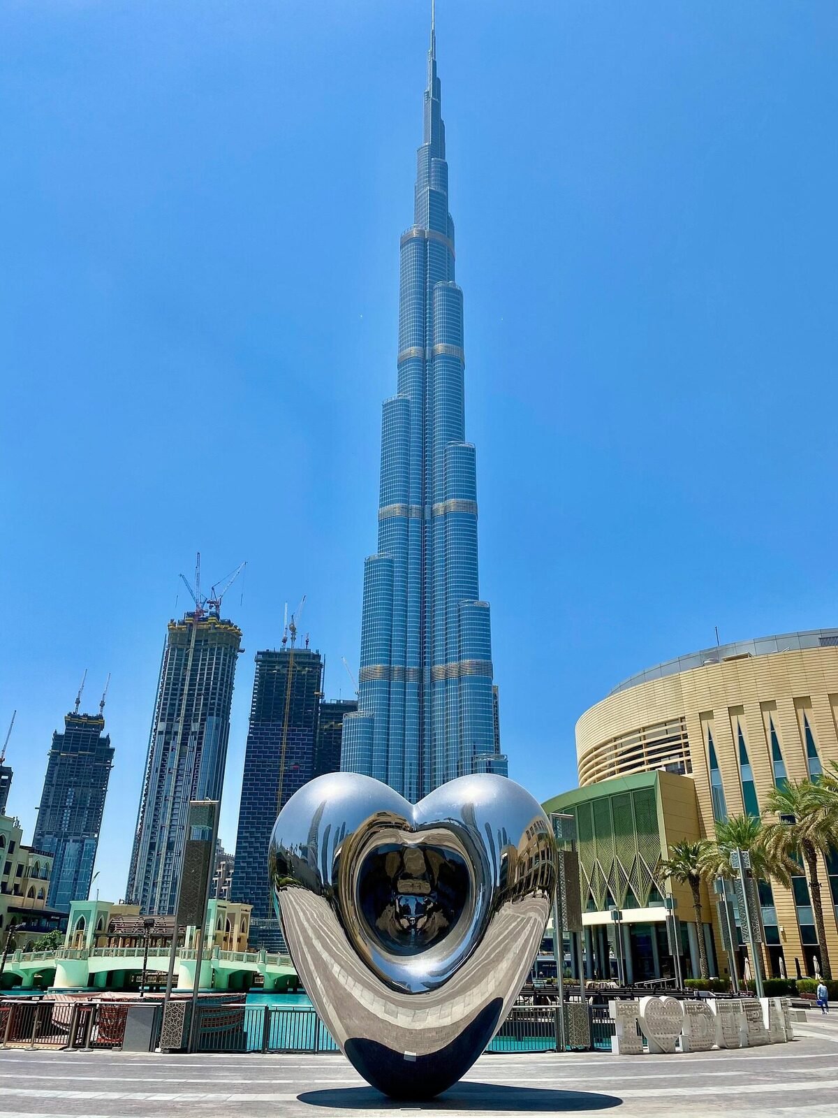 Icons & skyline in Dubai and the UAE